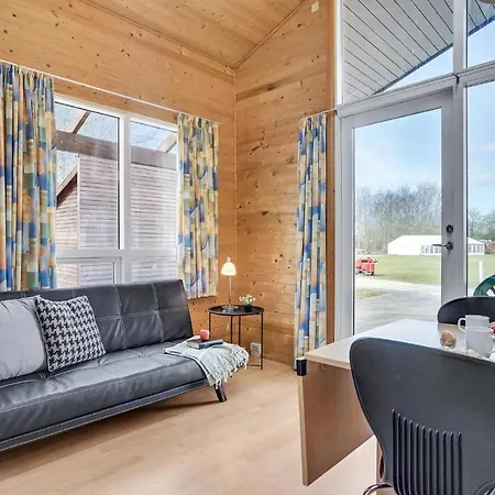 2 Bedroom Lovely In Feriehus *