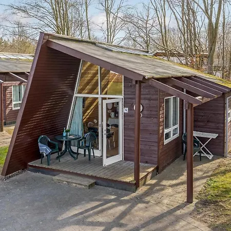 2 Bedroom Lovely In Feriehus *